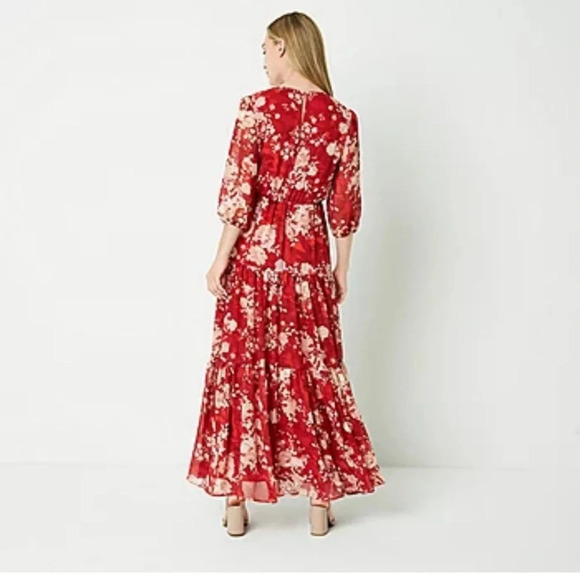 Melonie T 3/4 Sleeve Floral Maxi Dress - Picture 2 of 11